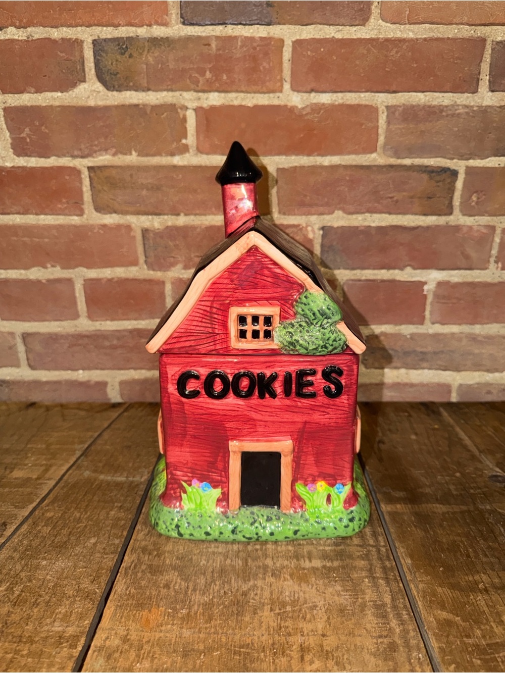 Sakura Warren Kimble Red Barn Cookie Jar Farmhouse Folk Art Ceramic